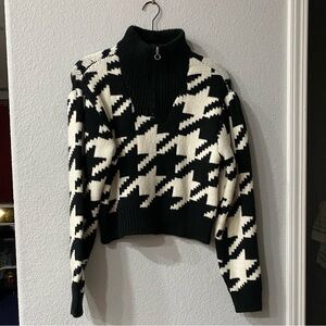 BLANKNYC Houndstooth Cropped Sweater